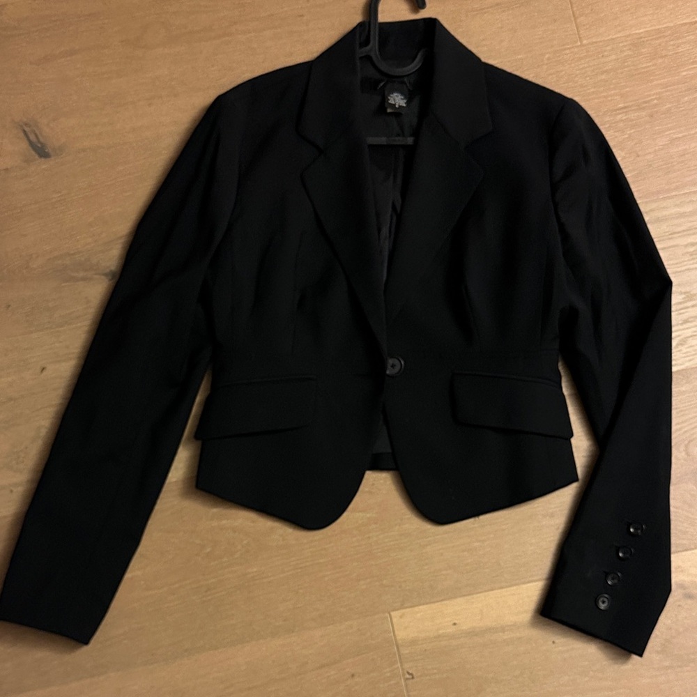 Classic Black Women's Suit Jacket